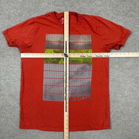 Oakley T Shirt Mens Size L Red Orange Short Sleeve Adults Casual - Picture 4 of 6